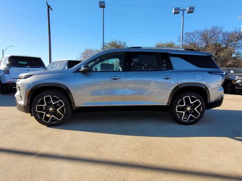 New 2026 Chevrolet Traverse High Country image 2