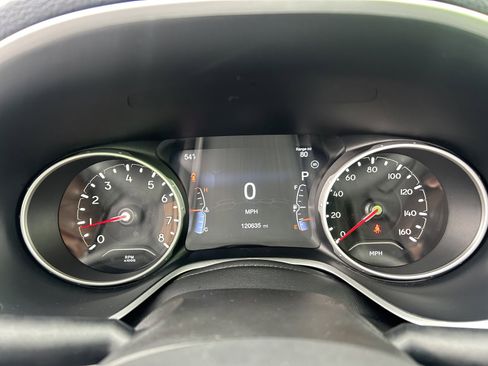 Used 2018 Jeep Compass Latitude w/ Popular Equipment Group AWD/4WD image 11