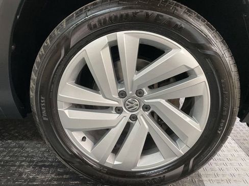 Used 2019 Volkswagen Atlas SE AWD/4WD image 2