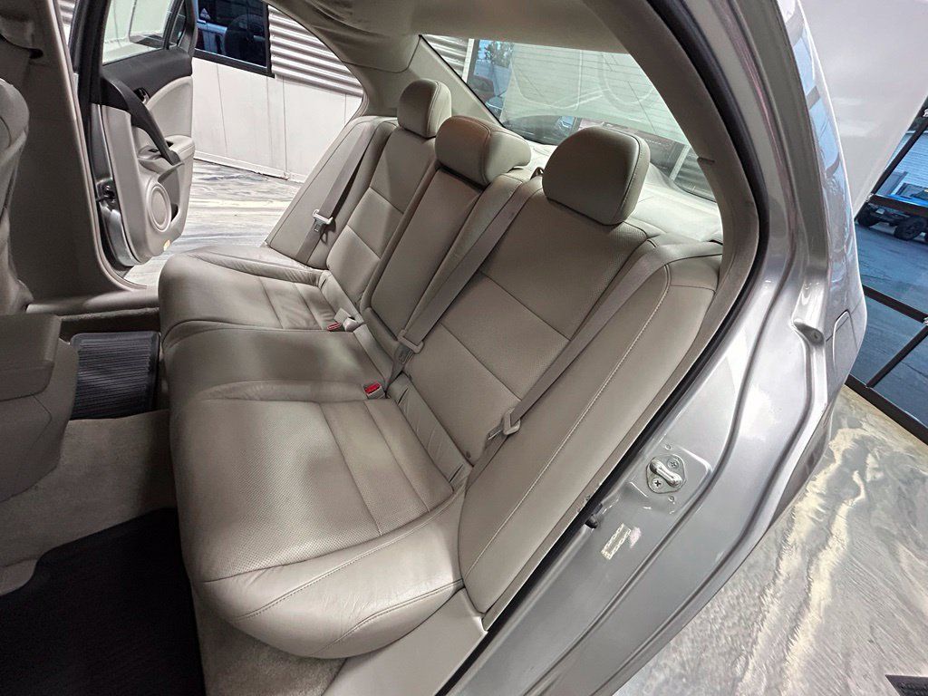 Used 2009 Acura TSX w/ Technology Package FWD image 6