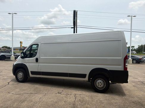Used 2025 RAM ProMaster 2500 w/ Convenience Group FWD image 8