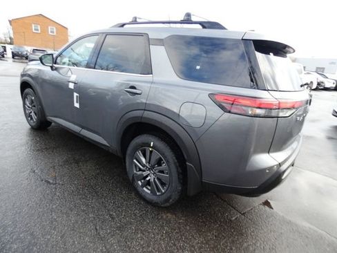 New 2026 Nissan Pathfinder SV image 5