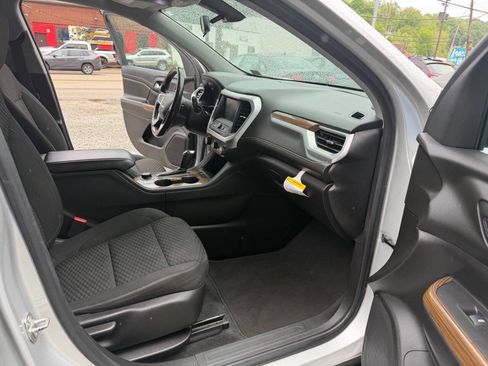 Used 2019 GMC Acadia SLE AWD/4WD image 17