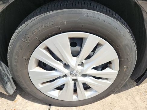 Used 2024 Nissan Sentra S FWD image 11