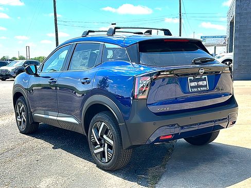 New 2026 Nissan Kicks SV w/ Charging Package image 6