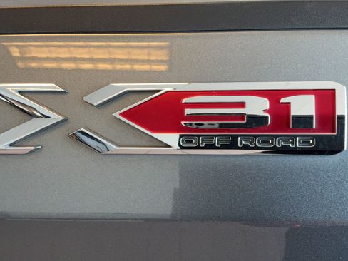 Used 2021 GMC Sierra 1500 SLT AWD/4WD image 39