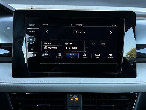 Used 2025 Volkswagen Taos S image 29