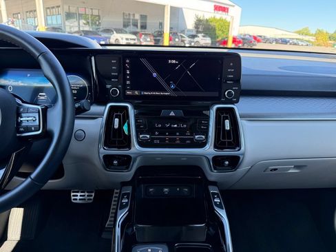Certified 2023 Kia Sorento SX Prestige AWD/4WD image 25