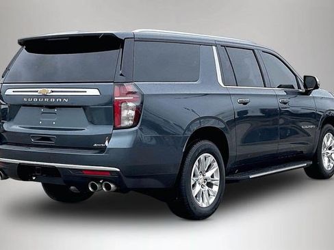 Used 2021 Chevrolet Suburban Premier w/ Premium Package RWD image 7