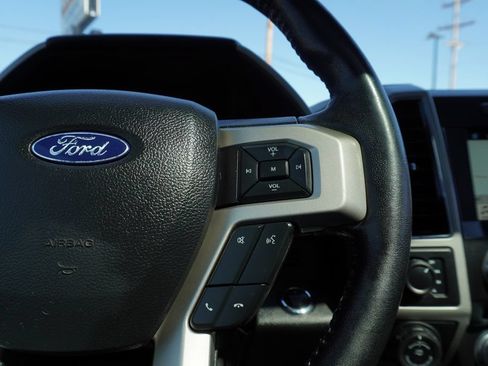 Used 2018 Ford F150 Lariat w/ Equipment Group 502A Luxury AWD/4WD image 21