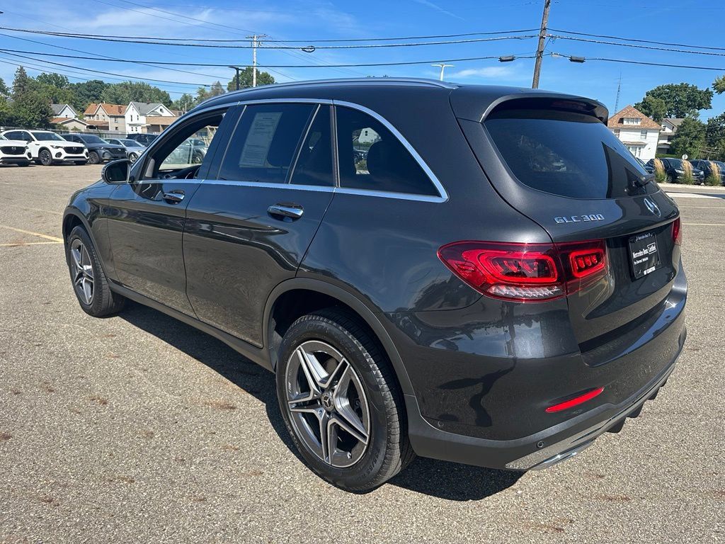 Used 2022 Mercedes-Benz GLC 300 4MATIC image 7