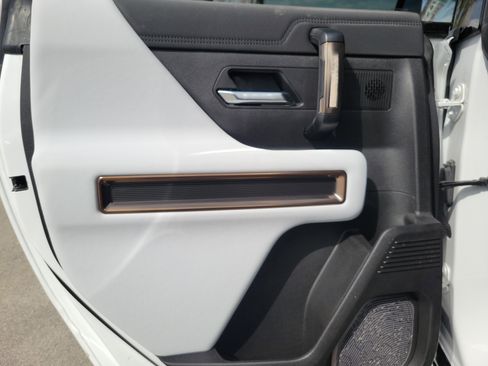 Used 2025 GMC Hummer EV 2X AWD/4WD image 26