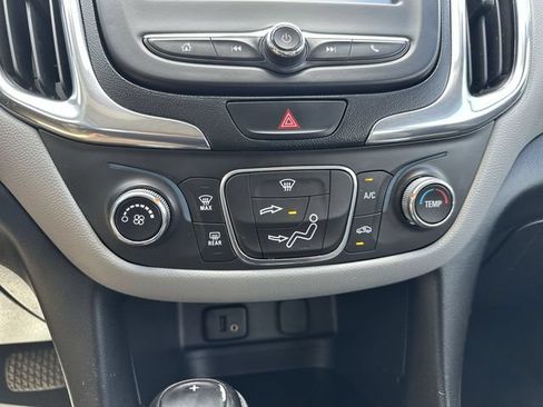 Used 2018 Chevrolet Equinox LS AWD/4WD image 18