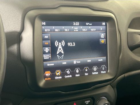 Used 2022 Jeep Renegade Latitude w/ Convenience Group image 15