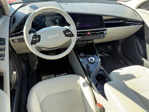 Used 2023 Kia Niro Wind FWD image 15