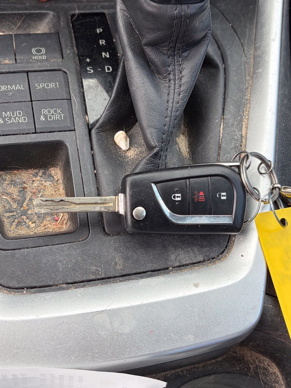 Used 2019 Toyota RAV4 LE w/ Carpet Mat Package AWD/4WD image 14