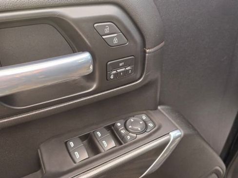 Used 2021 GMC Sierra 2500 AT4 w/ AT4 Preferred Package image 23