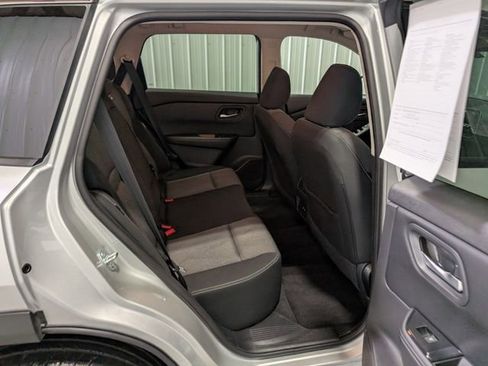 Used 2025 Nissan Rogue SV image 25