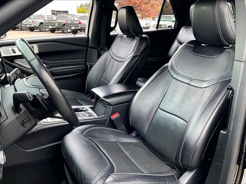 Used 2020 Ford Explorer ST w/ ST Street Pack image 7
