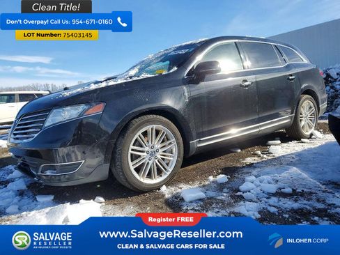Used 2019 Lincoln MKT AWD image 1