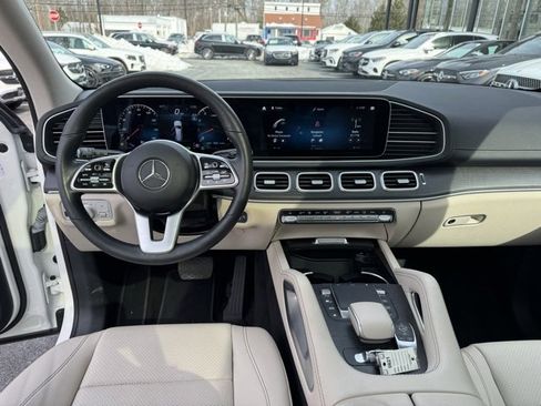 Certified 2022 Mercedes-Benz GLS 450 4MATIC image 13