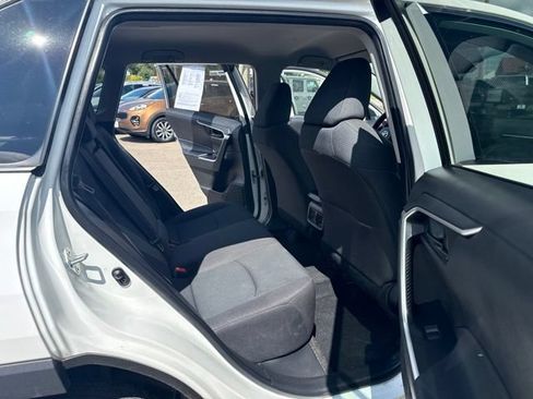 Used 2022 Toyota RAV4 LE w/ Carpet Mat Package (TMS) FWD image 12