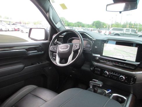 Used 2024 GMC Sierra 1500 Elevation w/ Elevation Premium Package AWD/4WD image 26