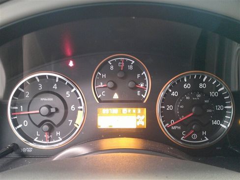 Used 2014 Nissan Armada Platinum image 6