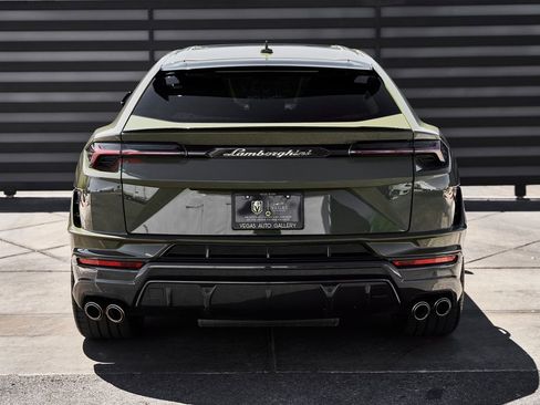 Used 2023 Lamborghini Urus Performante AWD/4WD image 23