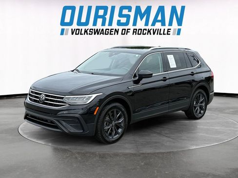 Used 2022 Volkswagen Tiguan SE FWD image 2