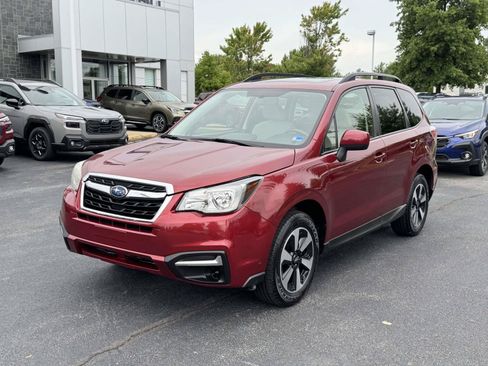 Used 2018 Subaru Forester 2.5i Premium w/ All-Weather Package AWD/4WD image 5