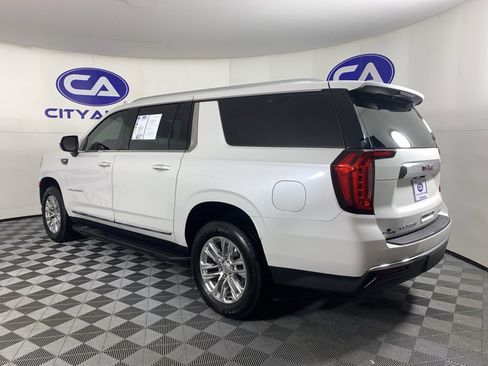 Used 2023 GMC Yukon XL SLT image 5