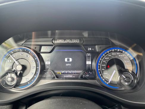 Used 2022 RAM 1500 Limited w/ Body-Colour Bumper Group AWD/4WD image 13