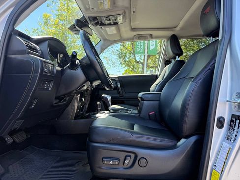 Certified 2023 Toyota 4Runner TRD Off-Road Premium w/ Moonroof Package AWD/4WD image 12