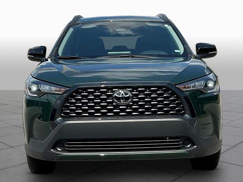 Used 2025 Toyota Corolla Cross LE FWD image 4