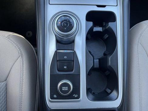 Used 2022 Ford Explorer XLT image 20
