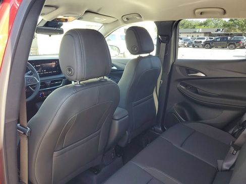 New 2026 Buick Encore GX Preferred FWD image 9