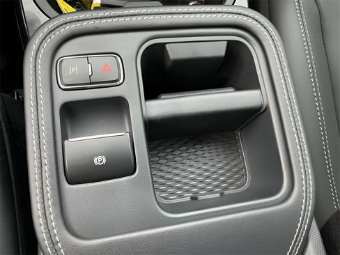 Used 2025 Ford Mustang Mach-E Select image 33