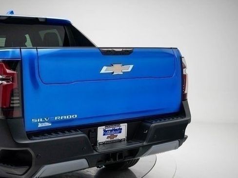 New 2025 Chevrolet Silverado EV LT AWD/4WD image 4