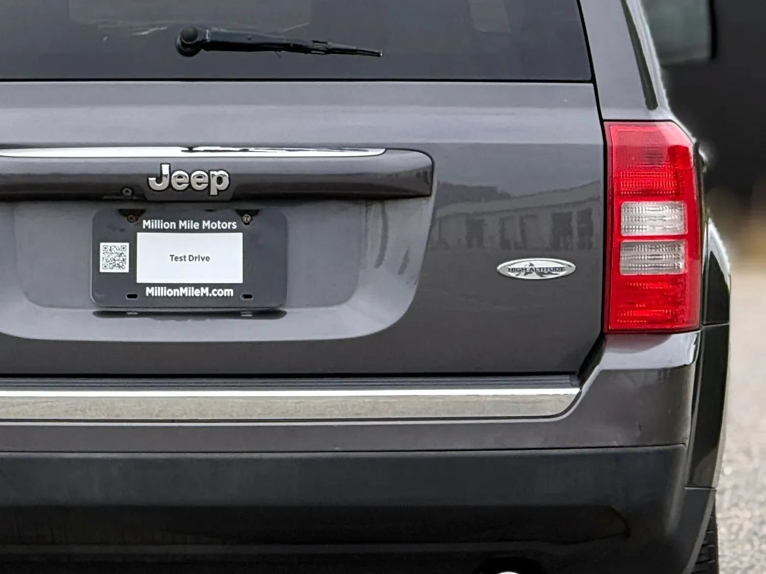 Used 2017 Jeep Patriot High Altitude AWD/4WD image 14