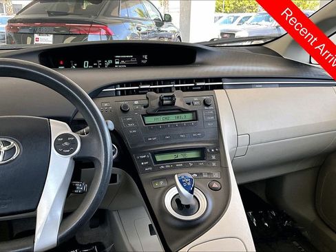 Used 2010 Toyota Prius Five image 9