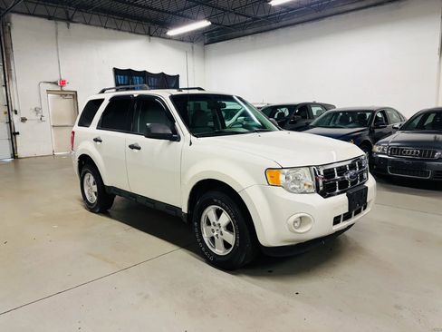 Used 2012 Ford Escape XLT AWD/4WD image 4