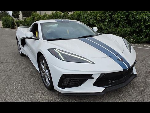 Used 2022 Chevrolet Corvette Stingray Premium Conv w/ Z51 Performance Package RWD image 8