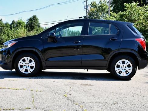 Used 2017 Chevrolet Trax LS FWD image 4