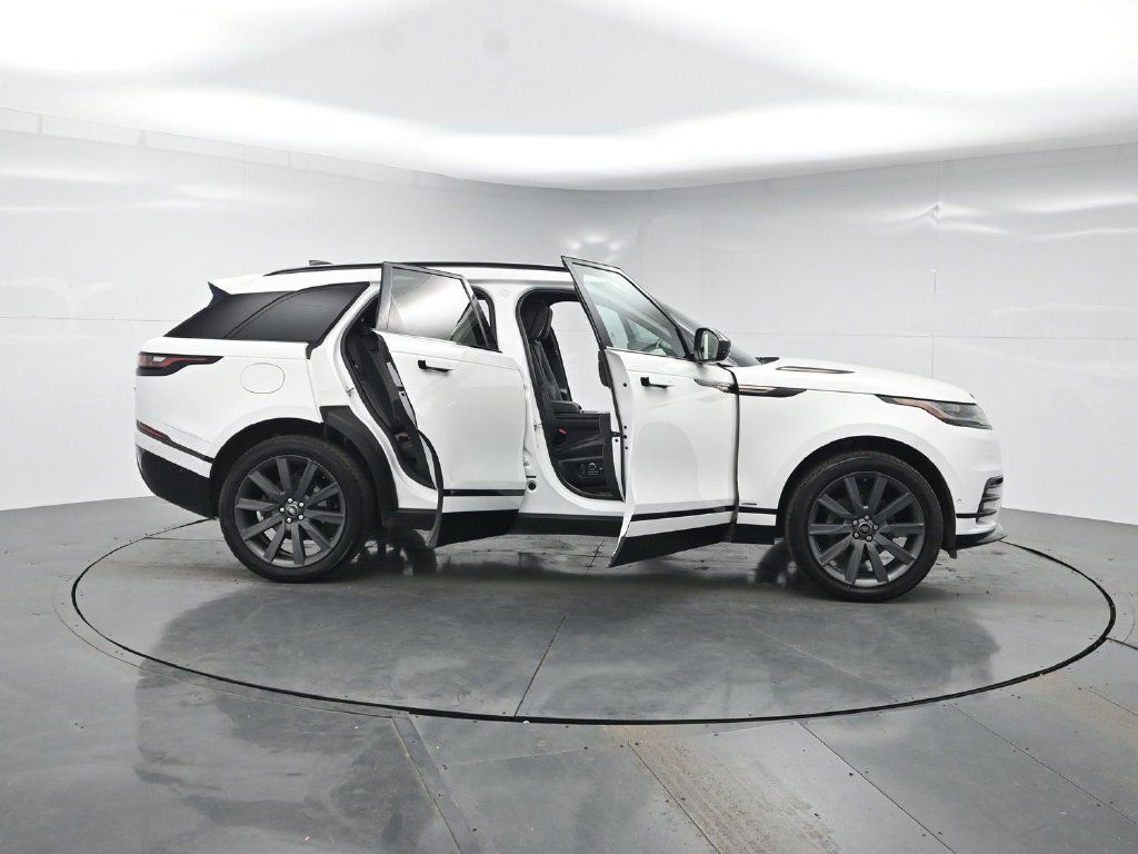 Used 2018 Land Rover Range Rover Velar R-Dynamic HSE AWD/4WD image 44