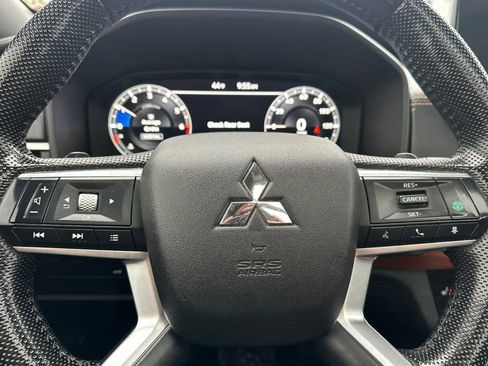 Used 2023 Mitsubishi Outlander SEL image 27