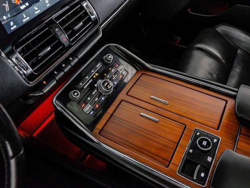 Used 2020 Lincoln Navigator L Reserve image 24