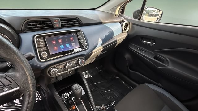 Used 2025 Nissan Versa SV FWD image 24