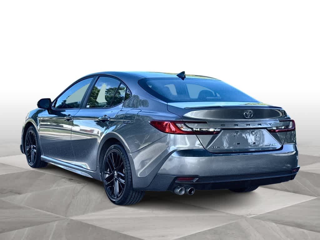 Used 2025 Toyota Camry SE w/ Convenience Package FWD image 6