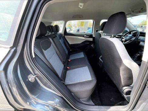 Used 2025 Volkswagen Taos S AWD/4WD image 16